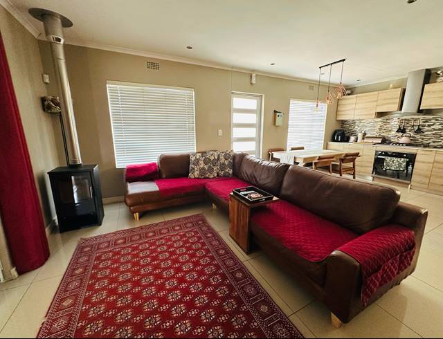3 BEDROOM HOUSE SOLD IN SONSTRAAL HEIGHTS